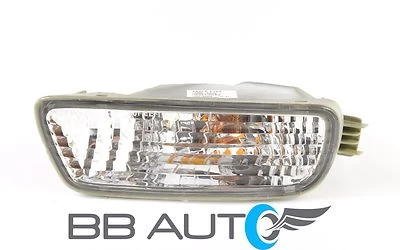  LH DRIVER SIDE FRONT BUMPER PARK SIGNAL LIGHT w/ BULB FOR 01-04 TOYOTA TACOMA - Image 1 of 3