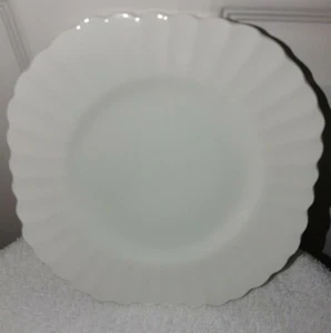 Scallop Square Salad/Dessert Plates Classic White Meakin J&G England (set 2) - Picture 1 of 4