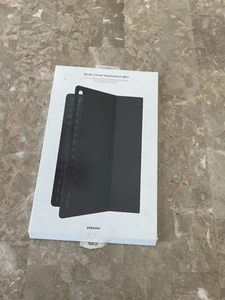 Samsung Tab S8 S8+ Keyboard with the back piece as. well just not pictured - Picture 1 of 1