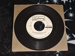 7" 45 rpm-Johnny Ventura y Su Combo-El Boogaloo Esta En Algo/Ella Baila Boogaloo - Picture 1 of 3