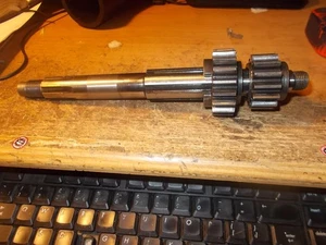 Norton Commando Getriebe Hauptwelle 9 1/4" lang - Bild 1 von 2