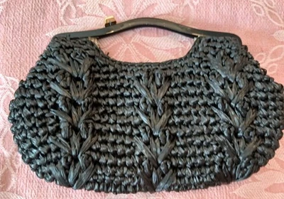 Cartera sin asas vintage de rafia de paja negra para damas años 50-60 con asas de metal  Foto 1 de 4