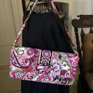 Vera Bradley KNOT JUST A CLUTCH Very Berry Paisley Handbag Purse Retired - Picture 1 of 3