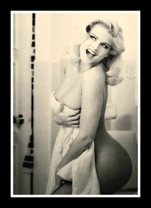 4.75" Sexy Nude Anna Nicole pin up girl vinyl sticker. Bath time pinup decal. - Picture 1 of 2