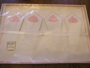 Kaye Walt Retro Linen Ivory w/ Pink 8-Pc Luncheon Mat Set~~Placemats/Napkins~NIP - Picture 1 of 4