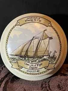 Fermacarte Coppa America AG Hackney Staffordshire Inghilterra porcellana nautica - Foto 1 di 4