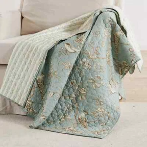 LEVTEX HOME LYON QUILTED THROW COLOR TEAL NEW - Picture 1 of 4