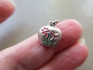 ANTIQUE VINTAGE SILVER TONE ENAMEL CUTE RINGING COWBELL BELL FOB CHARM PENDANT - Picture 1 of 6