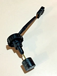 Alfa 33 1.5 - 1.7 Coolant Tank Screw on Water Level Sensor Original MTA - Picture 1 of 2