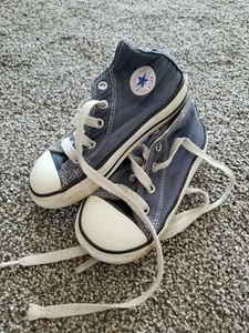 CONVERSE Boys size 8 High tops blue VGUC - Picture 1 of 4