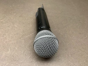 Shure PG58 Wireless Handheld Microphone 9 Volt - Picture 1 of 4