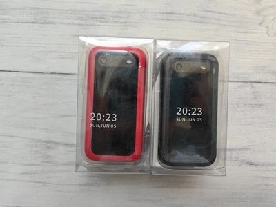 Nokia 2660 Flip - 128 MB -Multicolor  (Unlocked) 2.8in Extra large buttons 4G - Image 1 of 4