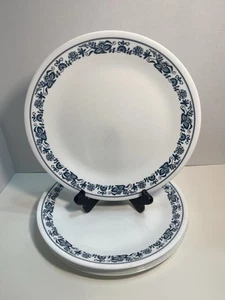 6 CORELLE Old Town Blue Onion Dinner Plate 10 1/4. Plates.  1310 - Picture 1 of 4