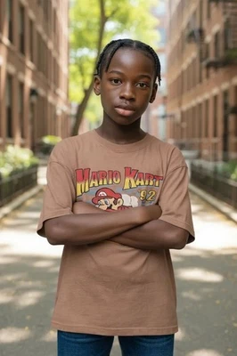 Camiseta Mario Kart Since 92 Marrón Nintendo Super Mario Bros Gráfica Niños S 4T Foto 1 de 4