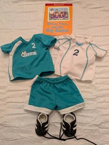 American Girl Puppe Fußball Star Outfit Trikot Shorts Stollen nicht mehr produziert 2006 Menge 5 - Bild 1 von 9