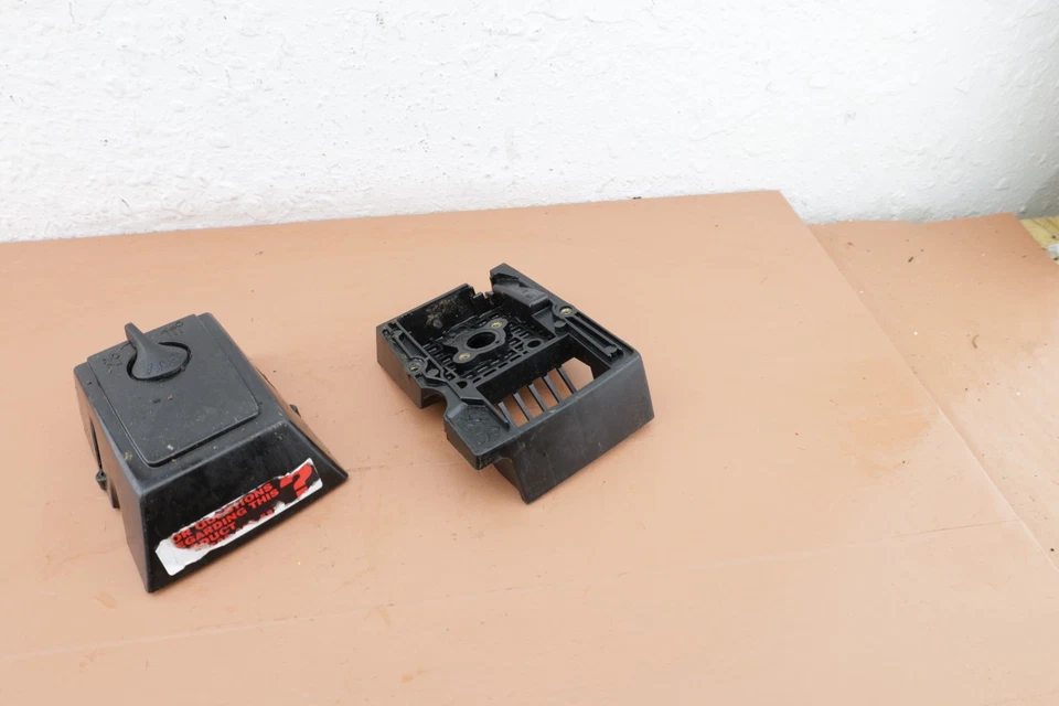 Carcasa de filtro de aire OEM para motosierra Craftsman 358.356230 530-037564 Foto 1 de 4