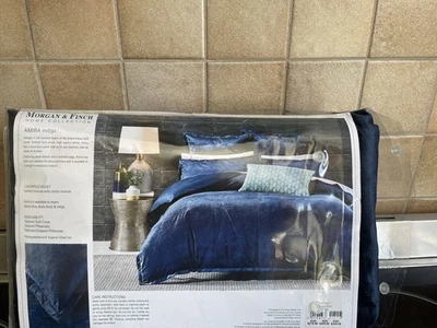 New NaveyVelvet Doona Set - image 1 of 2