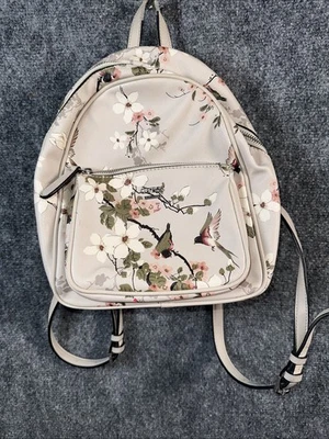 BOLSO MOCHILA DE VIAJE GUESS Midge Collection Neutro Rubor Floral Foto 1 de 4