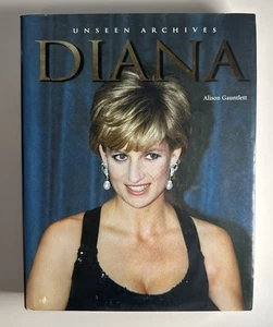 Diana (Unseen Archives) - Hardcover By Alison Gauntlett - Foto 1 di 10