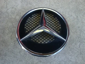 MERCEDES W209 CLK320 CLK500 03-09 FRONT GRILLE STAR HOUSING CHROME EMBLEM OEM - Picture 1 of 4