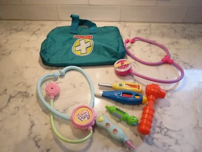 Kit de brincadeiras médicas pré-escolares enfermeira médico conjunto de brincadeiras pescador Price My little pony - Imagem 1 de 4