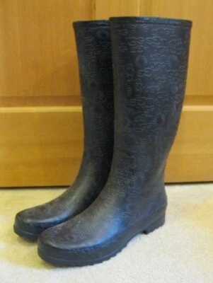 UGG Wilshire Tall Wellies Rain Boots Embossed Pattern Sz 12 GUC - Image 1 of 4