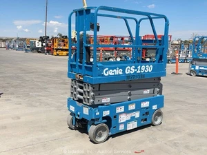 2017 Genie GS-1930 19' Electric Scissor Lift Aerial Manlift Platform 24V bidadoo - Picture 1 of 12