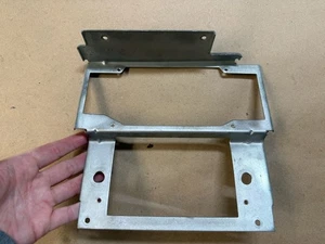 73-79 Ford Truck 78 79 Bronco Radio Heat Control Mounting Bracket 1973-1979 Sand - Bild 1 von 2