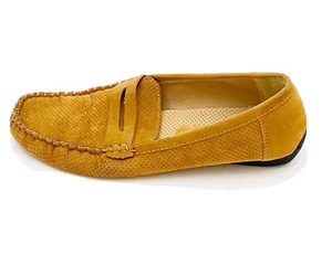 Pierre Dumas Brown Suede Loafers ~ Women's ~ Brown Slip On ~ Size 7.5M - Picture 1 of 8