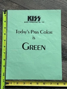 KISS Concert Backstage Sign Alive Reunion Tour Green Satin Pass Vintage Kiss - Picture 1 of 2