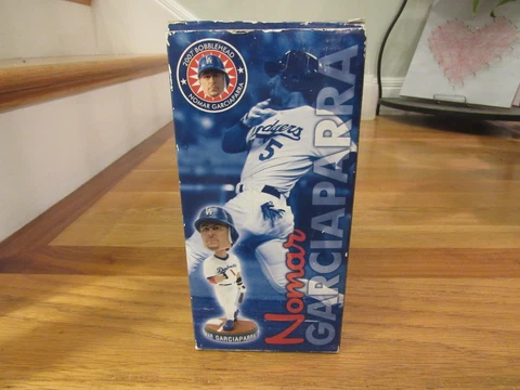 NEW IN BOX! NOMAR GARCIAPARRA Los Angeles Dodgers 2007 Bobblehead SGA Red Sox Cover