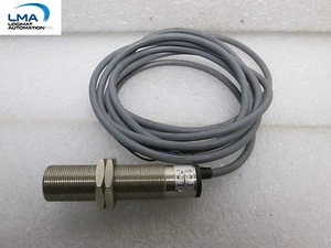 BAUMER Electric FZA-18P3001 PHOTOELECTRIC SENSOR DIFFUSE 10-30 Vdc PNP - Picture 1 of 3