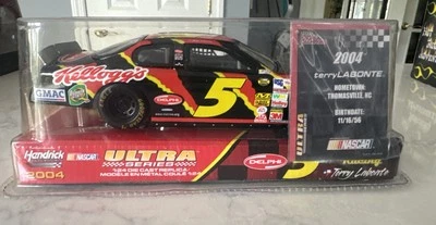 Terry Labonte #5 Kellogs 2004 Monte Carlo Mac Tools Diecast 1:24 Ultra Series - Image 1 of 4