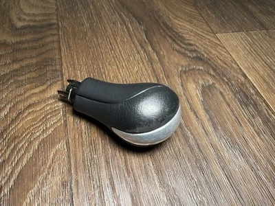 PERILLA DE CAMBIO INFINITI G37 G35 OEM automática PERILLA DE CAMBIO NEGRA 2007-2013 Foto 1 de 4