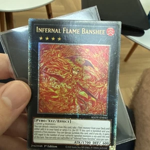 YuGiOh! Höllenflamme Banshee AGOV-DE043 Vierteljahrhundert selten 1. Auflage - Bild 1 von 2