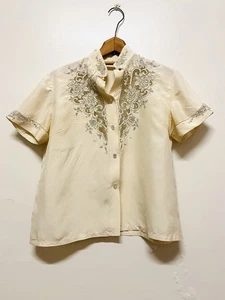 Vintage Cream 100% Silk Blouse Short Sleeves Embroidered Detail SZ 36 / 8 - Picture 1 of 11