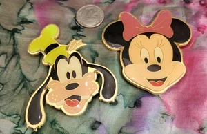 Paar Disney Metallmagnete. Minnie Mouse & Goofy - Bild 1 von 4