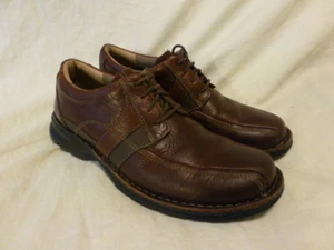 Scarpe uomo CLARKS Espace Oxford pelle marrone lavoro comode casual 86235 8M $145 - Foto 1 di 10