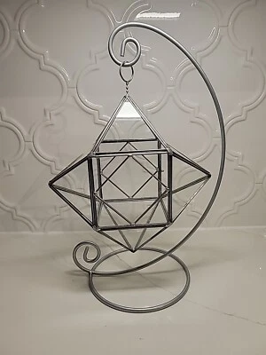 Diamond Shape Hanging Terrium 10"x8" New With Free Plant Foam - Image 1 of 2