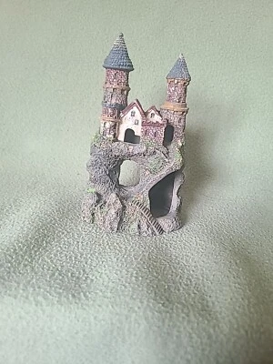 Penn Plax Edad de Magia Castillo Encantado Acuario Decoración Foto 1 de 4