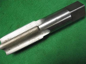 TMX 1-1/8-8 N GH4 HS ROSCA MANUAL GRIFO ROSCADO 4 FLAUTAS 5-3/4" - Imagen 1 de 1