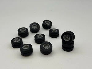 Tekno | TW2 Standard Drive Wheels & Tyres Set 1:50 Scale - Picture 1 of 2