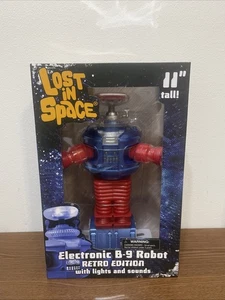 Classic LOST IN SPACE B-9 ROBOT 11" Retro Edition Diamond Select NEW+SEALED - Picture 1 of 9