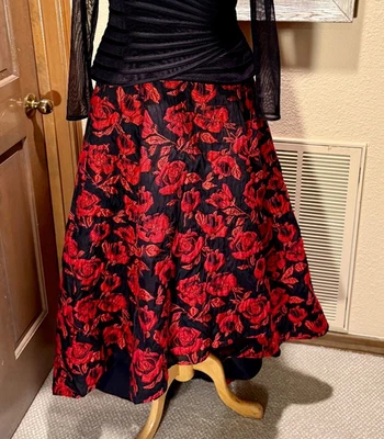 Alice and Olivia by Stacey Bendet Black Red Floral Hi Lo Skirt - Image 1 of 4