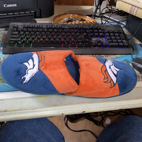 New Denver Broncos Adult Mens Sizes 7/8-9/10-11/12-13/14 Orange Navy Slippers Cover