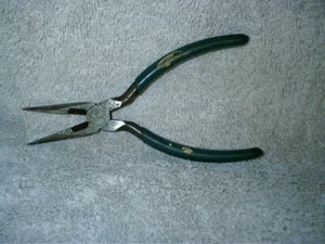 Vintage Needle Nose Pliers Wire Cutter Green Grips 6.5" - Picture 1 of 3