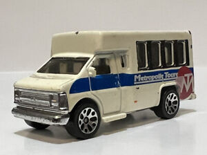2006 Matchbox Chevy Transport Bus Superman Returns 5-Pack Metropolis Tours White