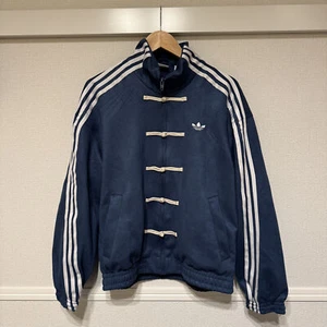 Chaqueta de Camión Adidas China Limitada Año Serpiente Azul Talla L Unisex - Imagen 1 de 6