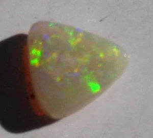 Lightning Ridge opal 0.65 TCW natural solid Australian opal for jewelry H30 - Picture 1 of 1