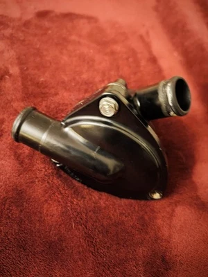Triumph SPEED TRIPLE 1050 (2011-2015) Water Pump  - Image 1 of 4